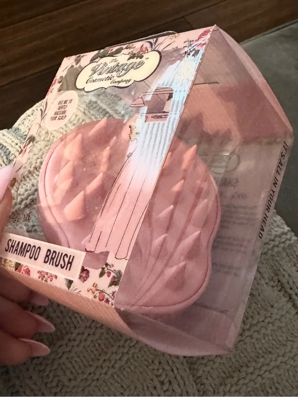 The Vintage Cosmetic Company Pink Shampoo Brush